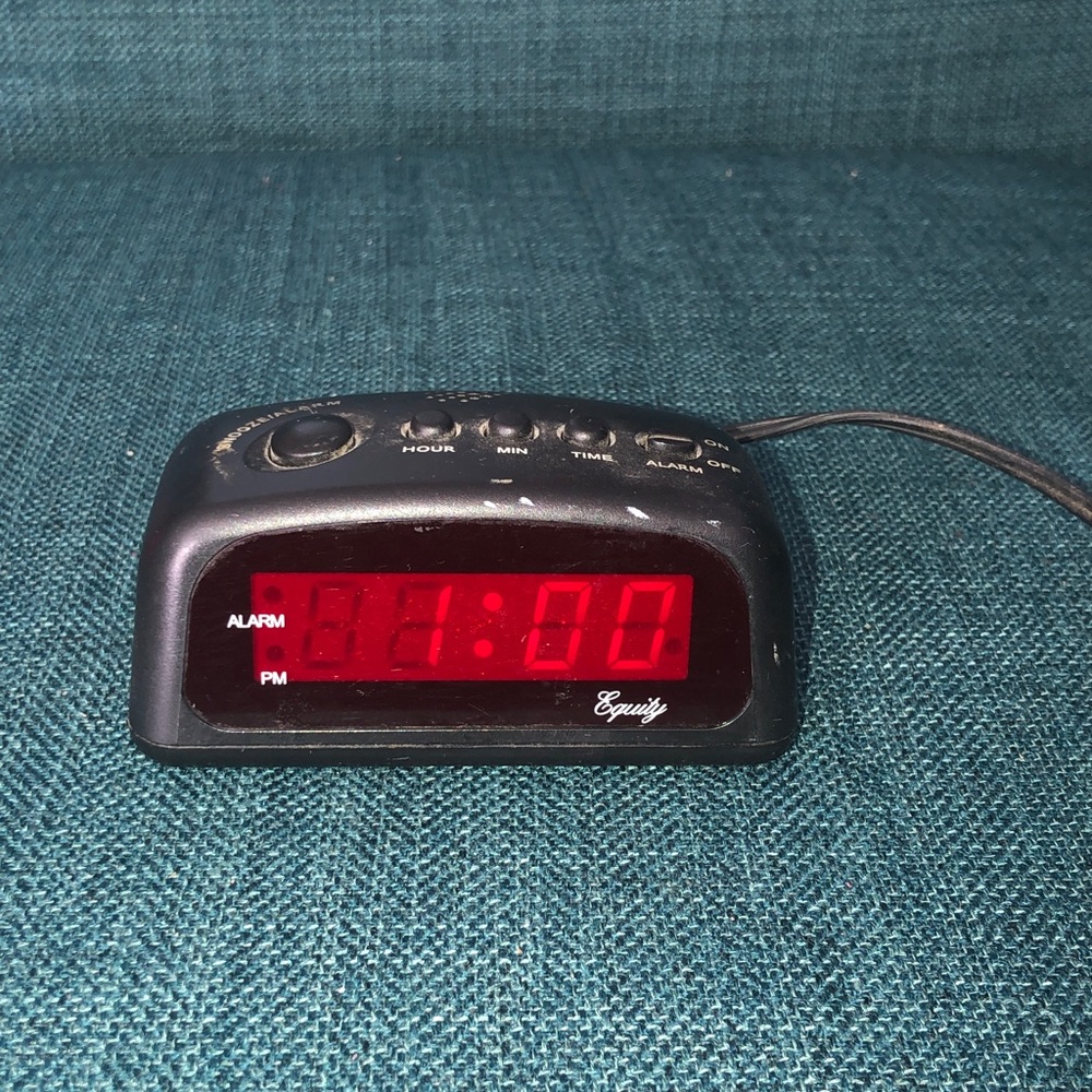 🎉 Digital Alarm Clock